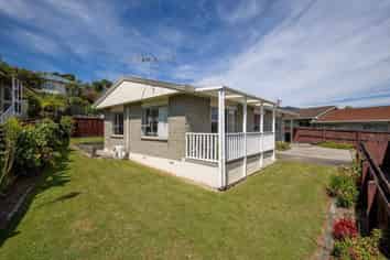 2/225 Annesbrook Drive, Wakatu