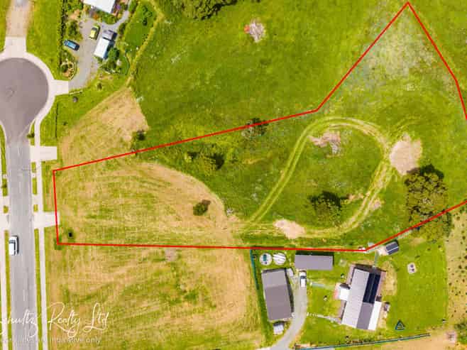 16 and 18 Arahanga Road, Paparoa