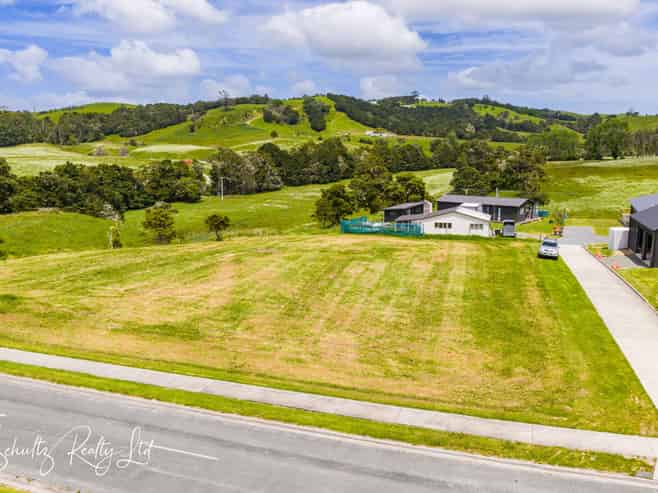 16 and 18 Arahanga Road, Paparoa