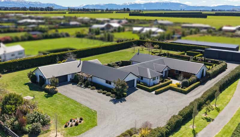 16 Landsborough Drive, Darfield