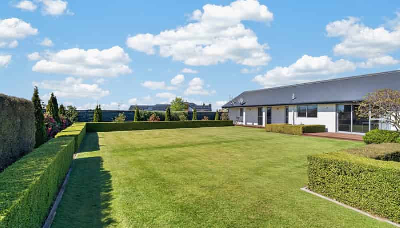 16 Landsborough Drive, Darfield