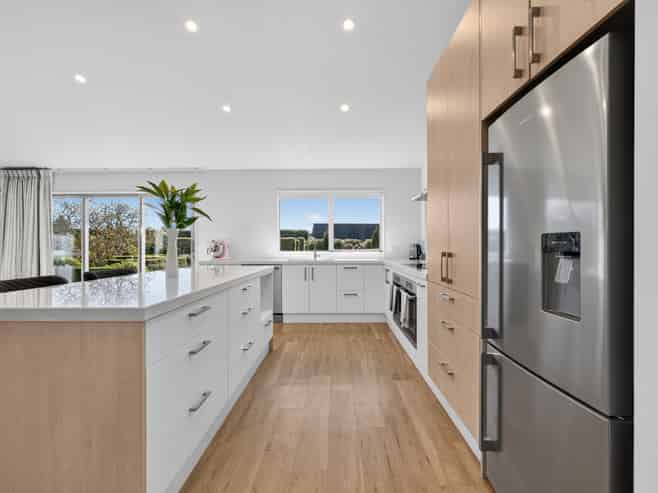 16 Landsborough Drive, Darfield
