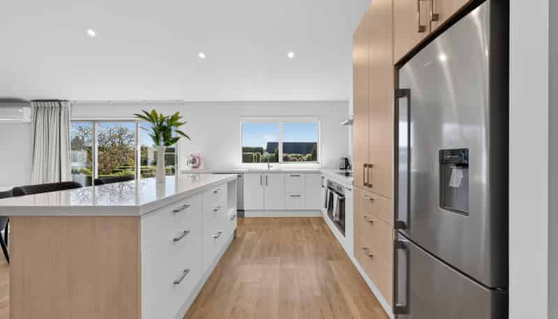 16 Landsborough Drive, Darfield