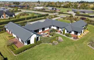 16 Landsborough Drive, Darfield