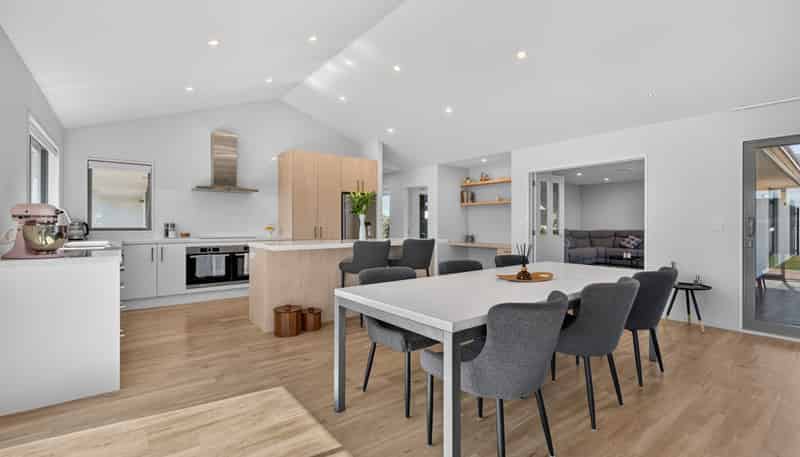 16 Landsborough Drive, Darfield