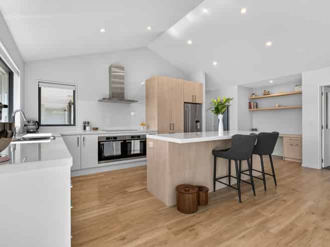 16 Landsborough Drive, Darfield