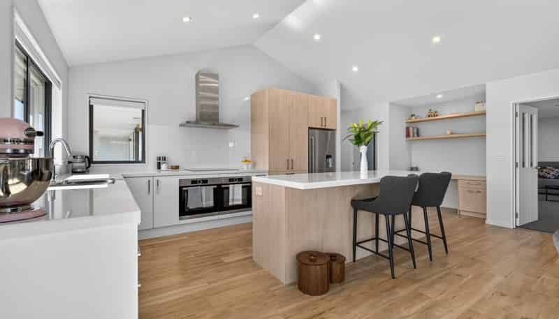 16 Landsborough Drive, Darfield