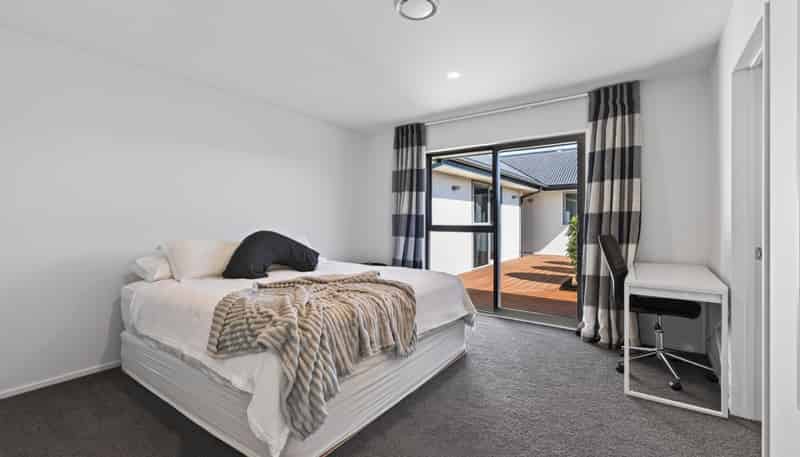 16 Landsborough Drive, Darfield