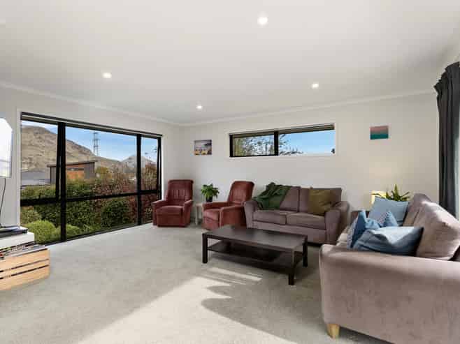 6 Cotswold Court, Shotover Country, Lower Shotover