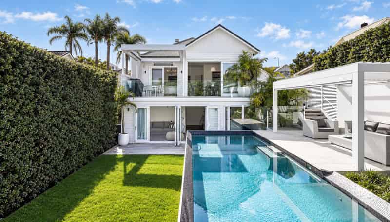 87 Marine Parade, Herne Bay
