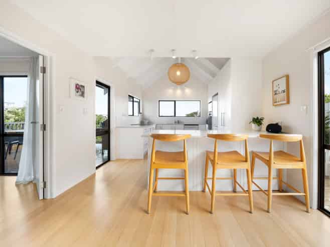 10B Parr Terrace, Castor Bay
