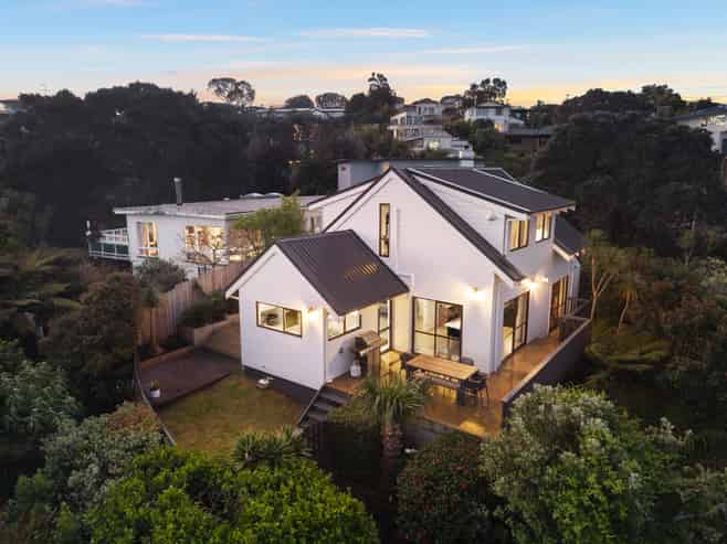 10B Parr Terrace, Castor Bay