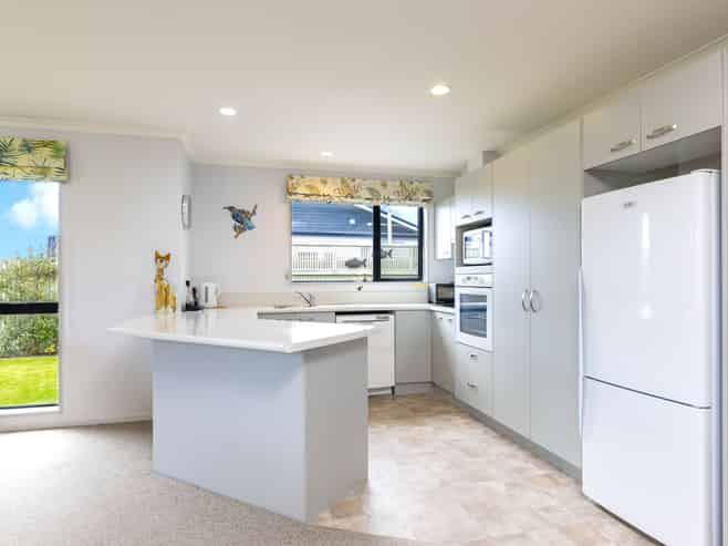 10A Brian Bary Street, Redwoodtown