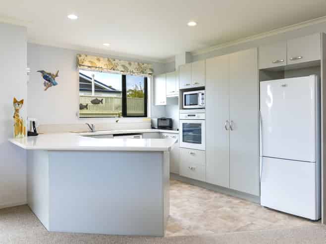 10A Brian Bary Street, Redwoodtown