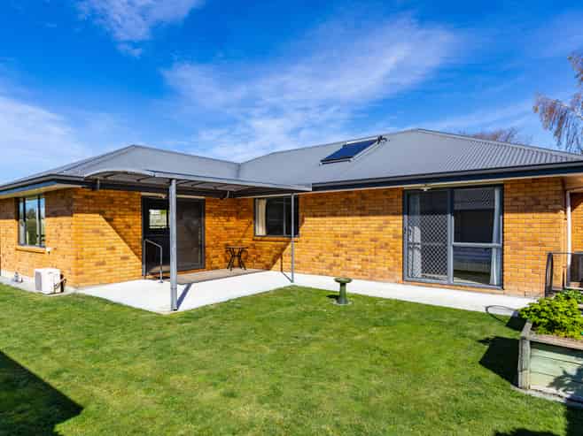 10A Brian Bary Street, Redwoodtown