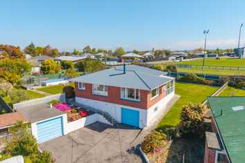 20 Sherratt Street, West End