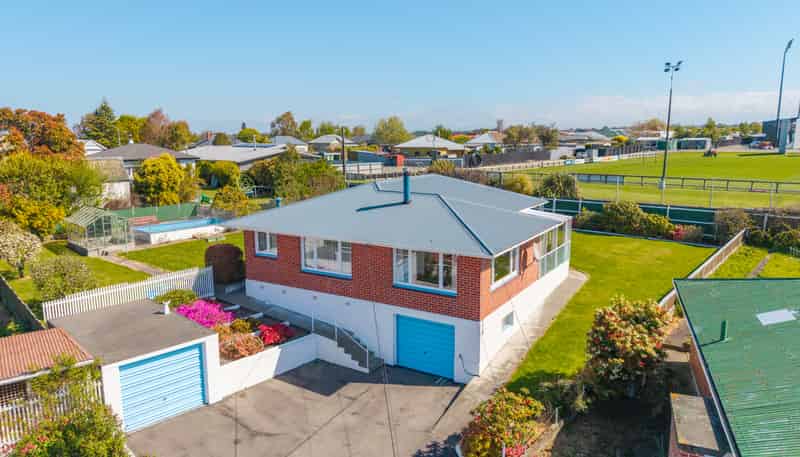 20 Sherratt Street, West End