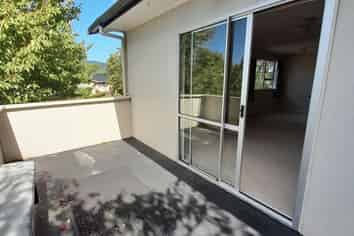 25 Hartford Crescent, Totara Park