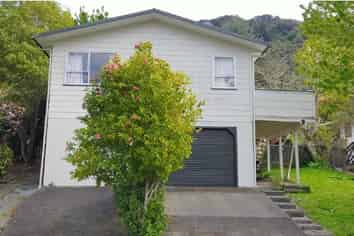 25 Hartford Crescent, Totara Park