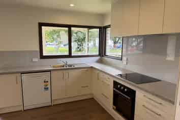 3 Apirana Avenue, Regent