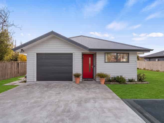 24B Kempton Street, Greytown
