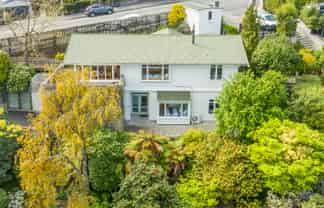 4 Hackthorne Road, Cashmere