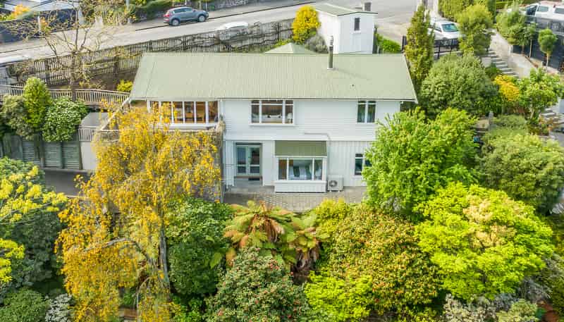 4 Hackthorne Road, Cashmere