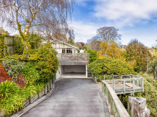 4 Hackthorne Road, Cashmere
