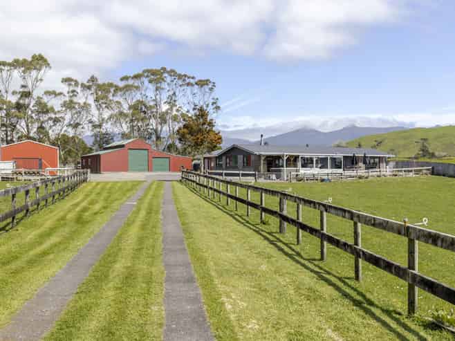 438 Alfred Road, Egmont Village