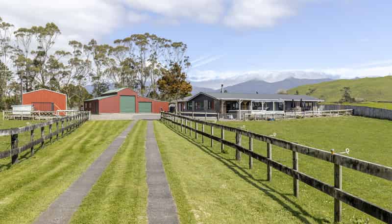 438 Alfred Road, Egmont Village