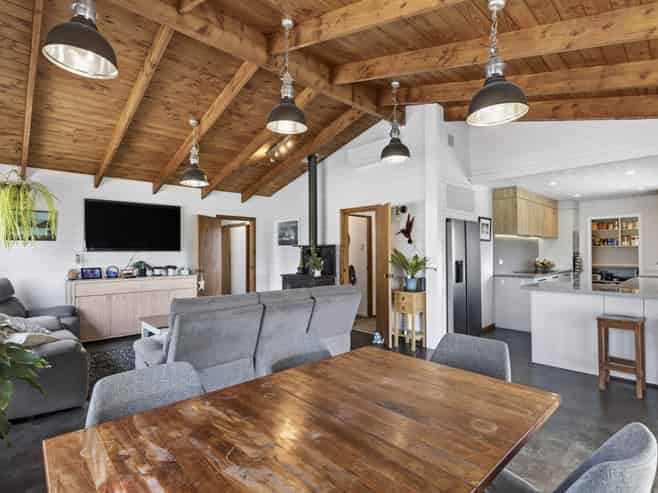 438 Alfred Road, Egmont Village