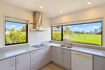61A Renoir Street, West Harbour