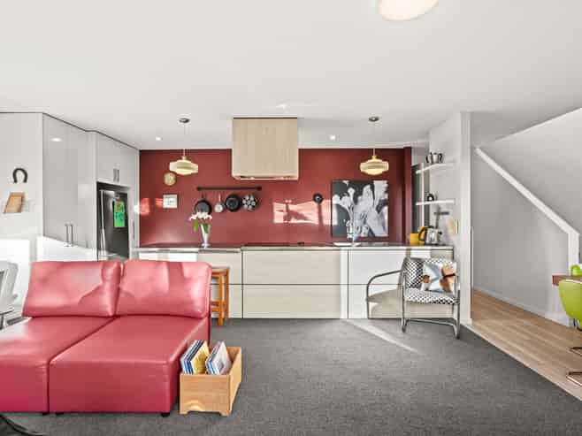 3/670 Ferry Road, Woolston