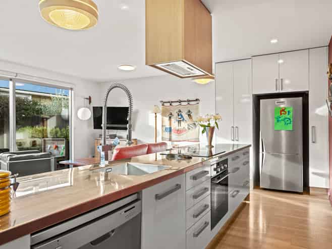 3/670 Ferry Road, Woolston