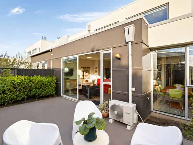 3/670 Ferry Road, Woolston