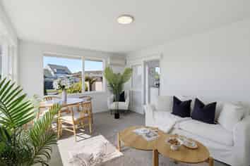 1/17 Lake Terrace Road, Burwood