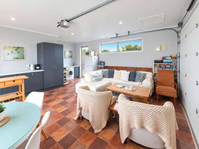 108 Mahoe Place, Matarangi