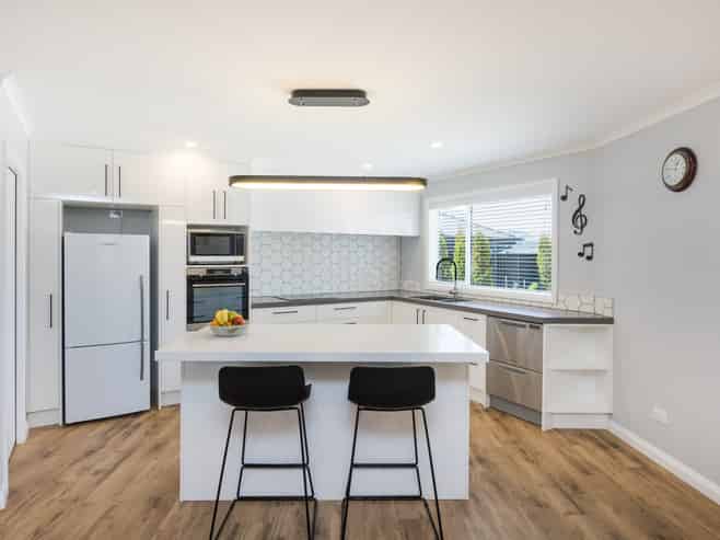 33 Coutts Way, Fitzherbert