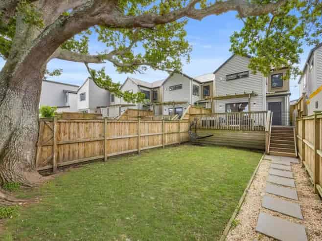 123 Grove Road, Papakura