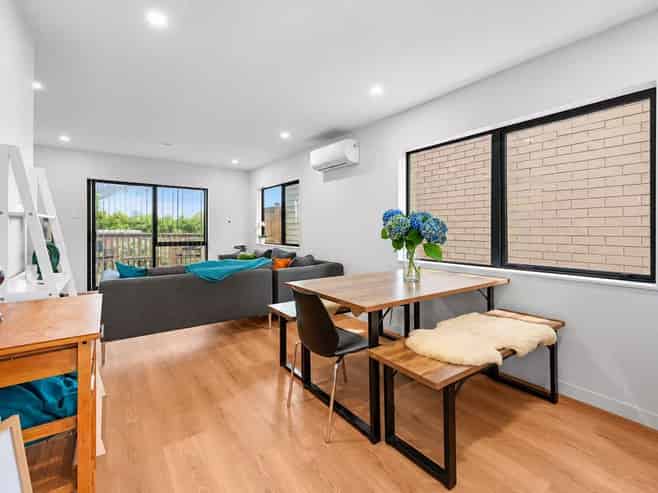 123 Grove Road, Papakura