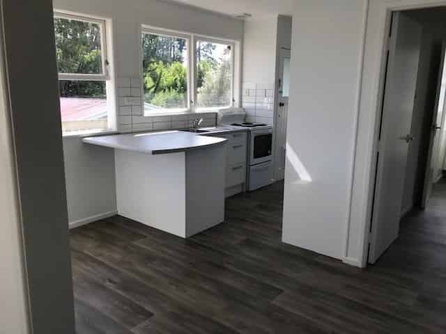 10 Barnfield Place, Glendene
