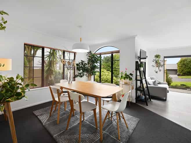 19 Western Heights Drive, Western Heights