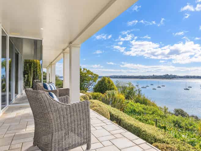 16 Te Akau Crescent, Half Moon Bay