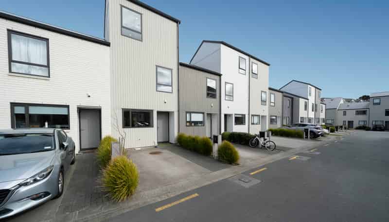8/170 Fraser Avenue, Johnsonville
