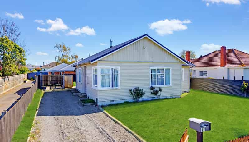 17 Brucefield Ave, Netherby