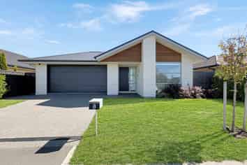8 Fairford St, Rolleston