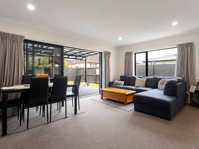 2/17 Walter Street, Fairfield