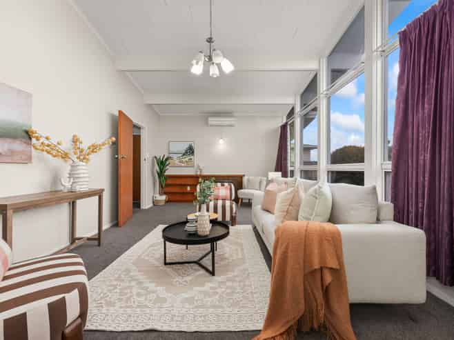 6 Tawa Street, LEVIN