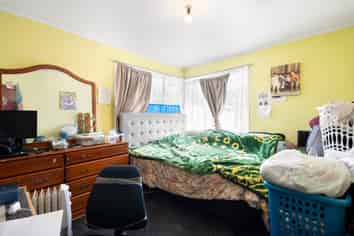 118 Clayton Avenue, Otara