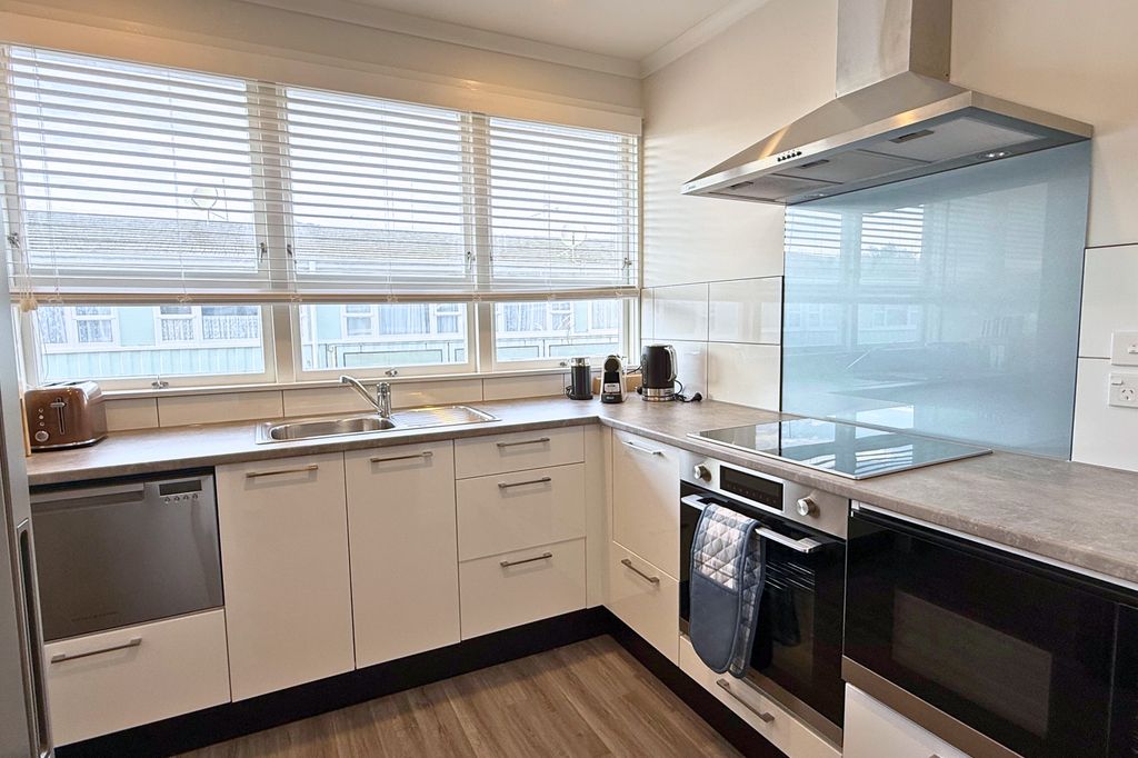 Modern Apartment Living 3